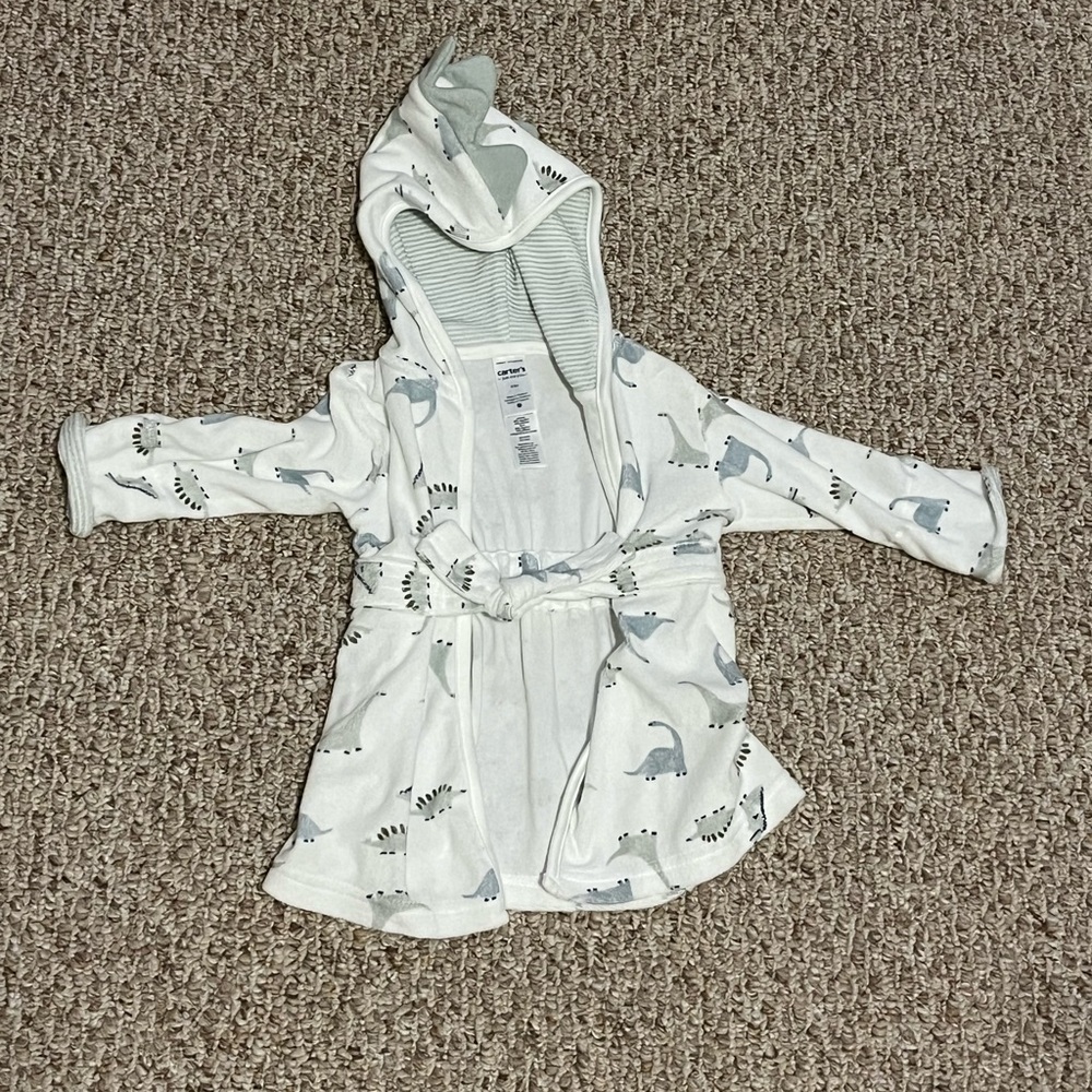 Carter’s dinosaur baby bath robe 0-9M